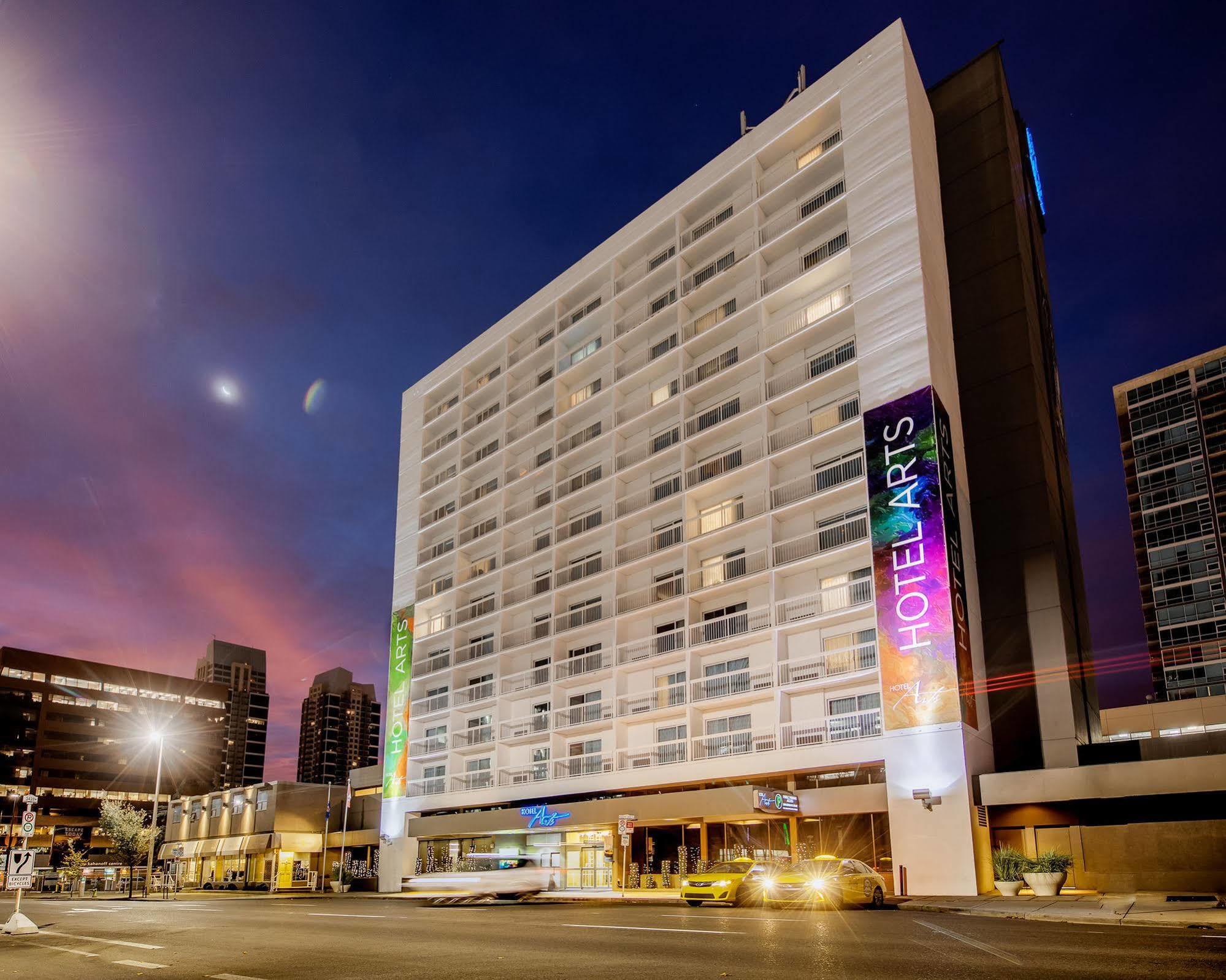 Hotel Arts YYC Esterno foto