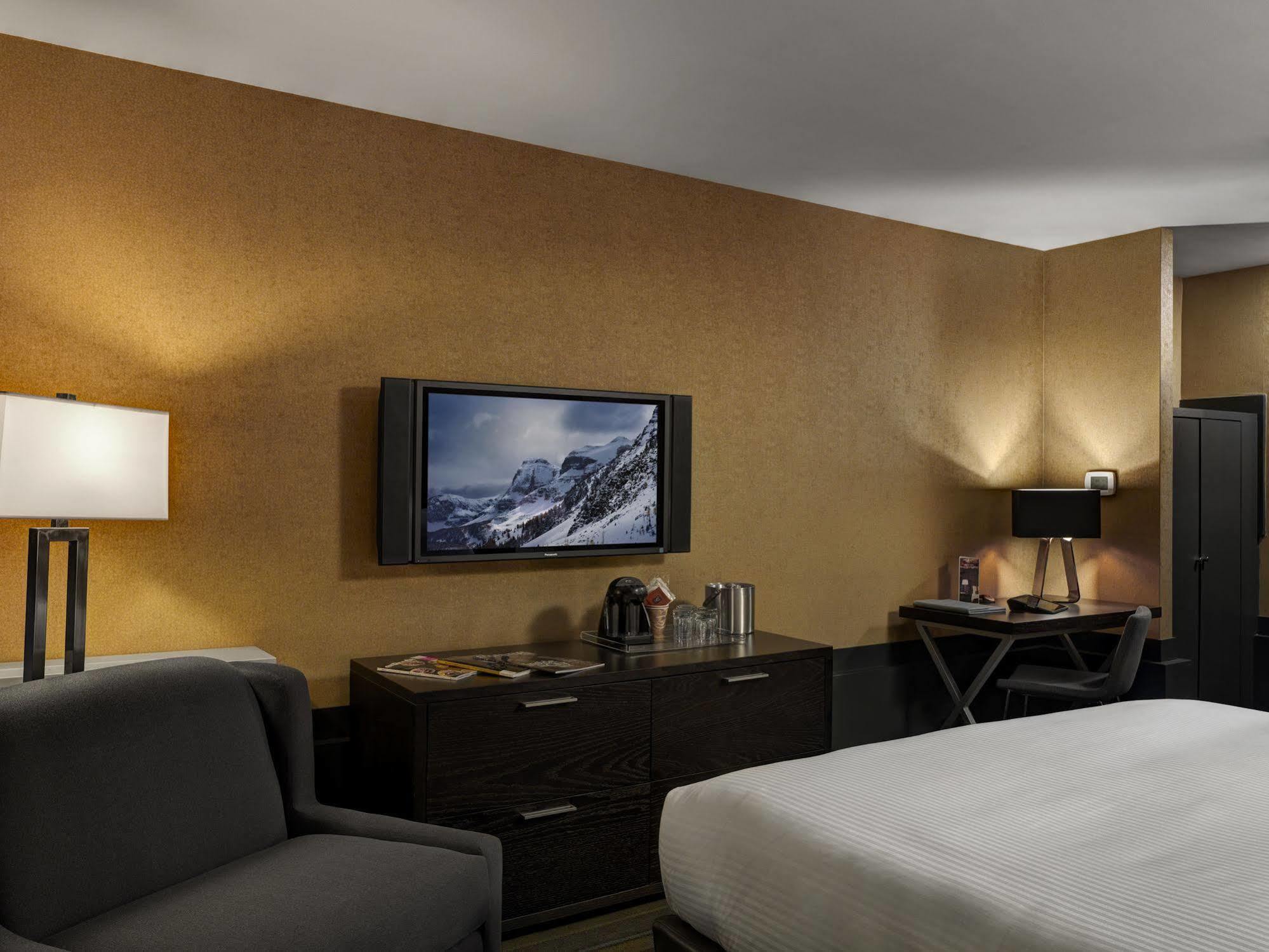 Hotel Arts YYC Esterno foto